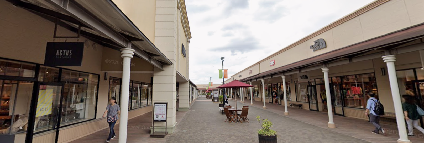 酒々井プレミアムアウトレット クロス、床貼工事